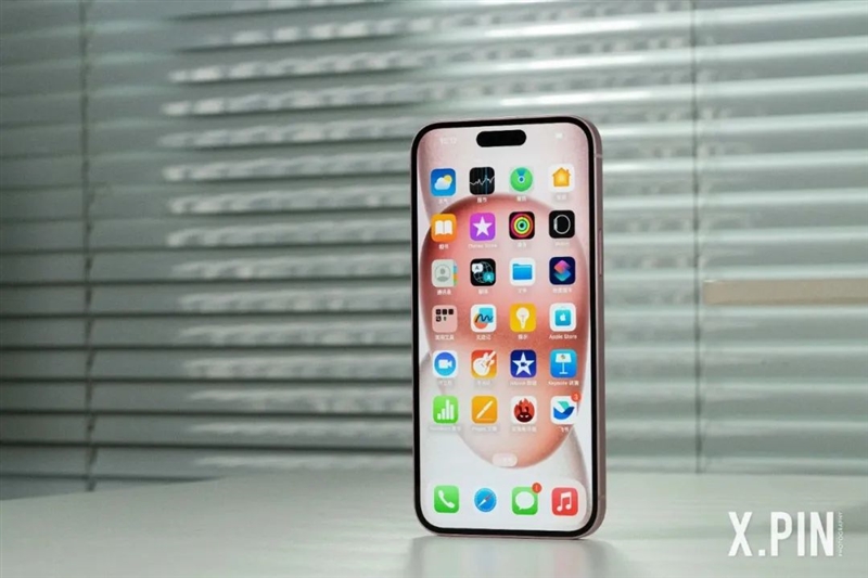 iPhone 15全系四款深度评测！很惊喜 也很无聊